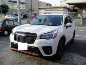 フォレスタ　後席モニター取り付け作業