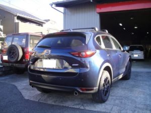 ＣＸ-５　後席モニター設置作業