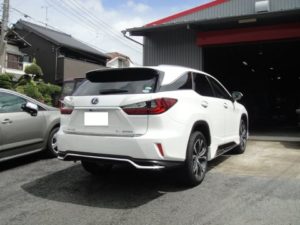 レクサスＲＸ450ｈ　後席モニター設置作業