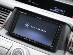 ステップワゴン　ストラーダナビ設置作業